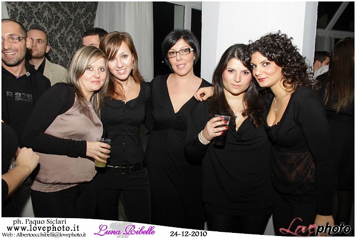 031LovePhoto_Luna_Ribelle_Night-24122010.jpg