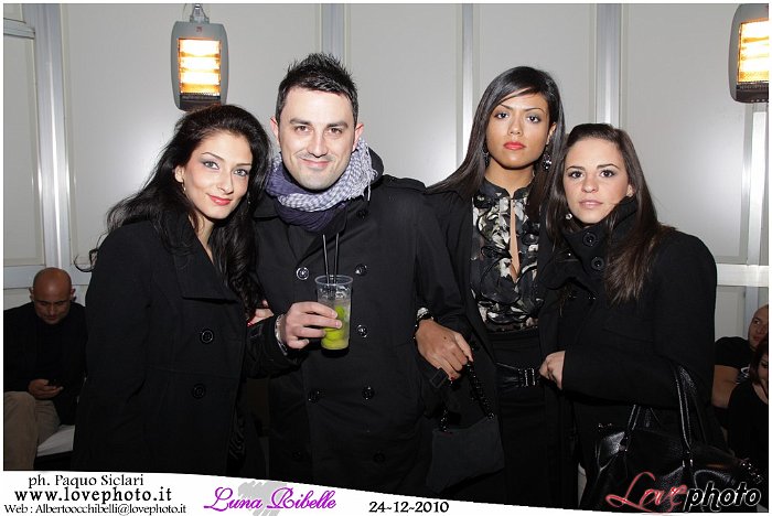 032LovePhoto_Luna_Ribelle_Night-24122010.jpg