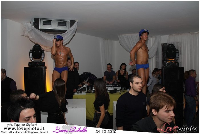 109LovePhoto_Luna_Ribelle_Night-24122010.jpg