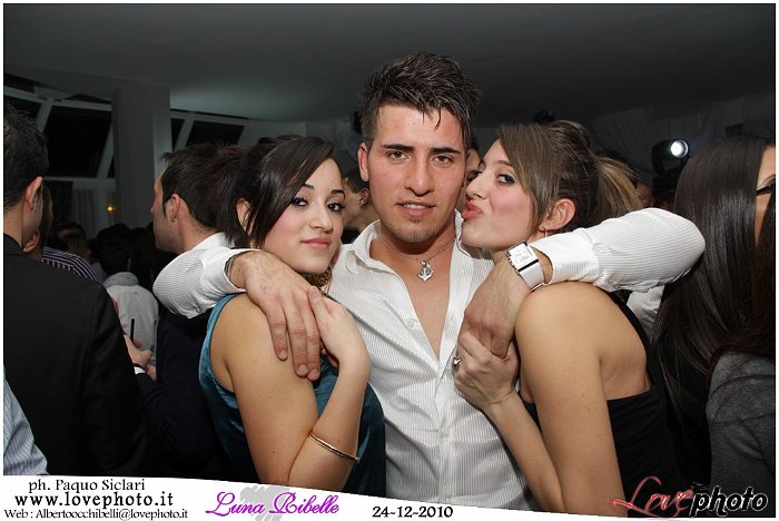 119LovePhoto_Luna_Ribelle_Night-24122010.jpg