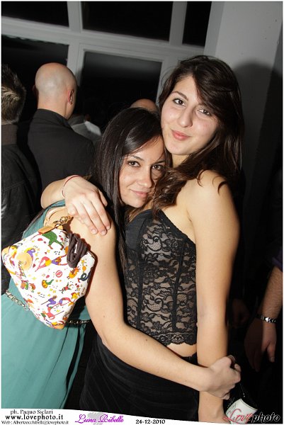 143LovePhoto_Luna_Ribelle_Night-24122010.jpg