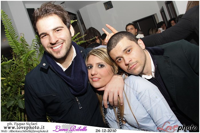 146LovePhoto_Luna_Ribelle_Night-24122010.jpg
