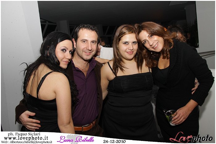 153LovePhoto_Luna_Ribelle_Night-24122010.jpg