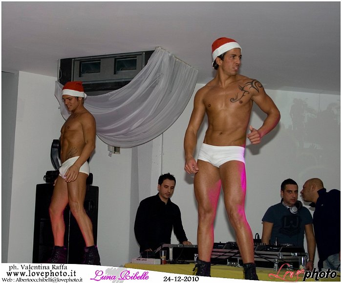 209LovePhoto_Luna_Ribelle_Night-24122010.jpg