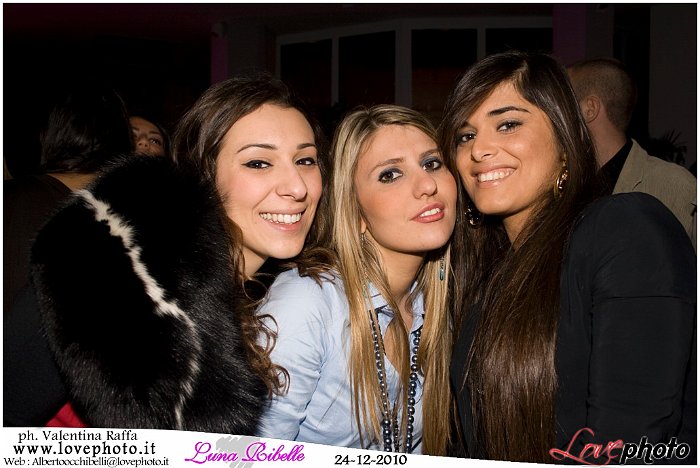 213LovePhoto_Luna_Ribelle_Night-24122010.jpg