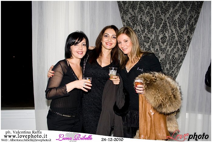 221LovePhoto_Luna_Ribelle_Night-24122010.jpg