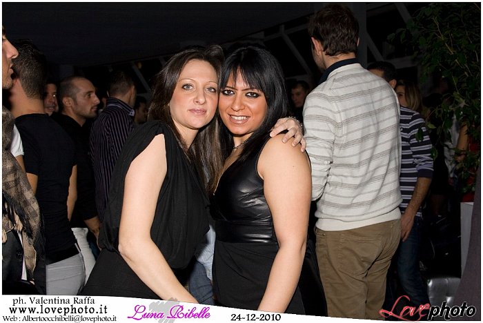 226LovePhoto_Luna_Ribelle_Night-24122010.jpg