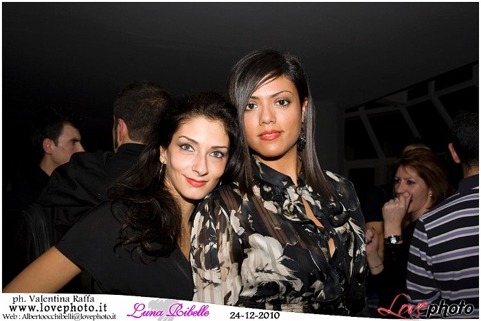 300LovePhoto_Luna_Ribelle_Night-24122010.jpg