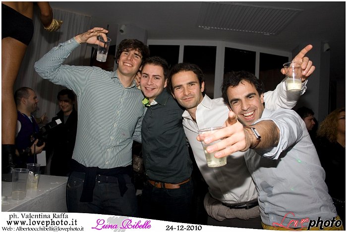 301LovePhoto_Luna_Ribelle_Night-24122010.jpg