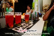 029NiceFriendlyBar Lovephoto