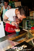 046NiceFriendlyBar Lovephoto
