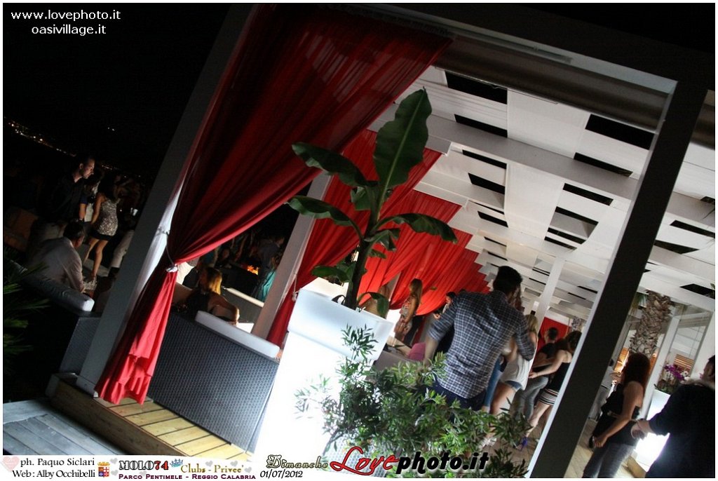 141Club_Prive_Molo74_LovePhoto_01072012.jpg