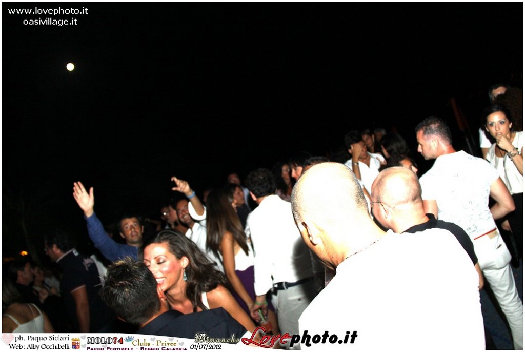 143Club_Prive_Molo74_LovePhoto_01072012.jpg