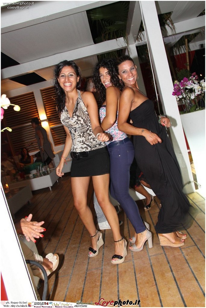 018Club_Prive_Molo74_LovePhoto_08072012.jpg