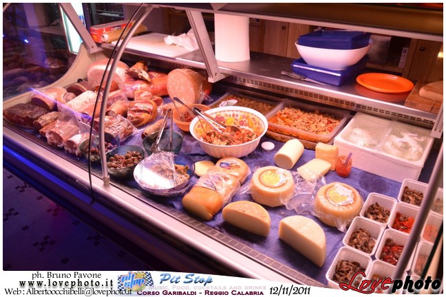 008Pit_Stop_Night_LovePhoto-12112011.jpg
