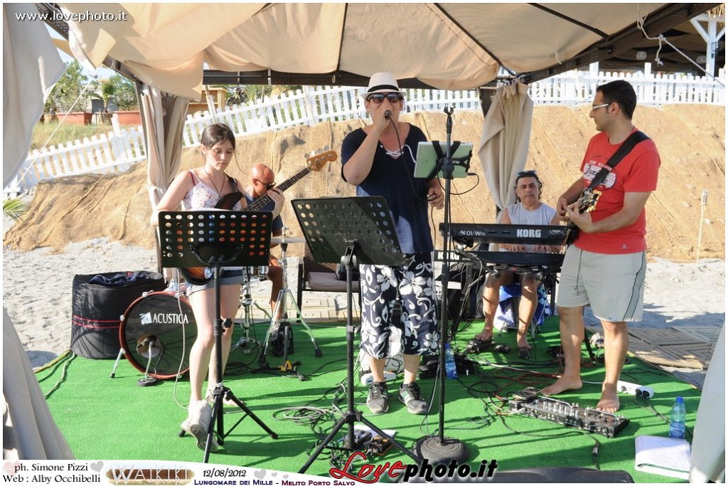 092Lido_Waikiki_Live_Music_LovePhoto-12082012.jpg